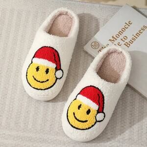 2/$30 NEW Christmas Happy Face Santa Hat Slippers